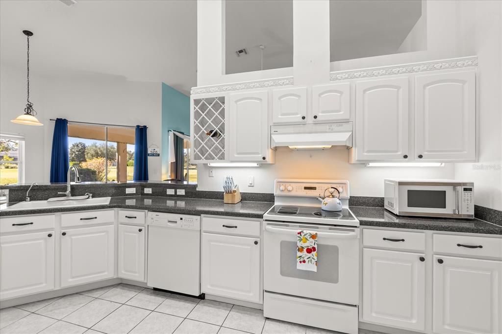 En Venta: $410,000 (3 camas, 2 baños, 1821 Pies cuadrados)