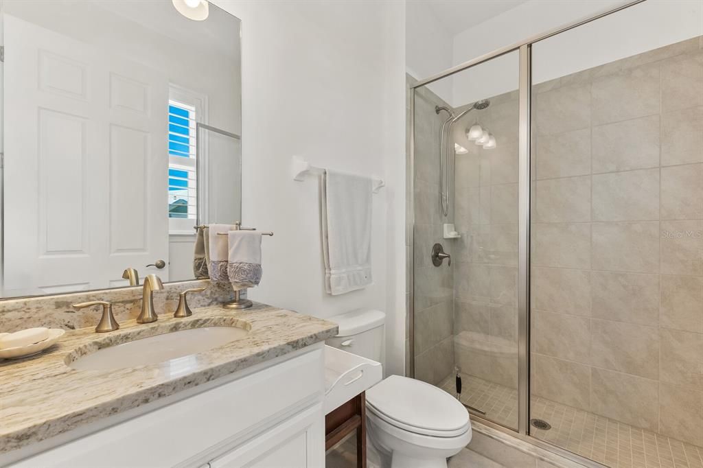 Под контрактом: $580,000 (4 спален, 3 ванн, 2620 Квадратных фут)