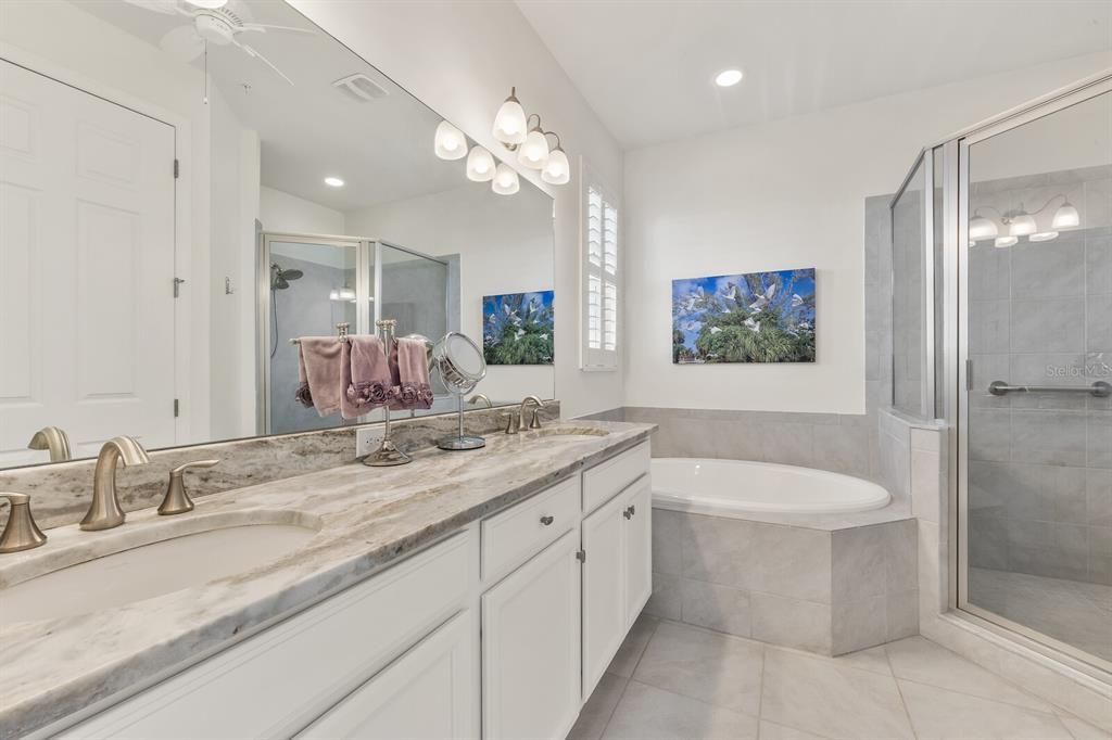 Под контрактом: $580,000 (4 спален, 3 ванн, 2620 Квадратных фут)