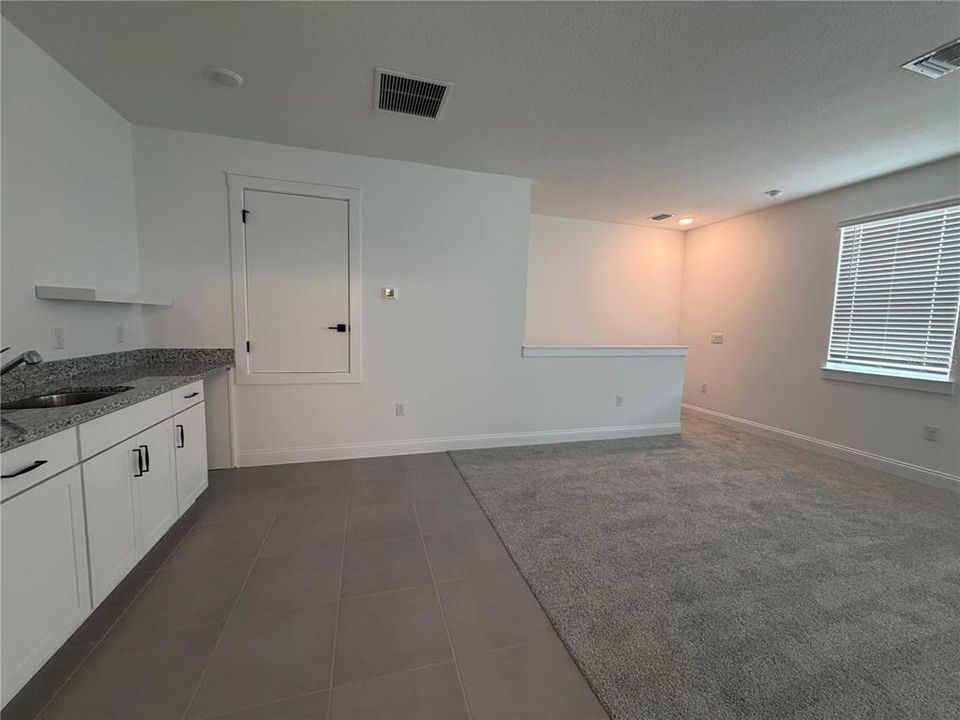 出租: $3,800 (5 贝兹, 4 浴室, 2900 平方英尺)