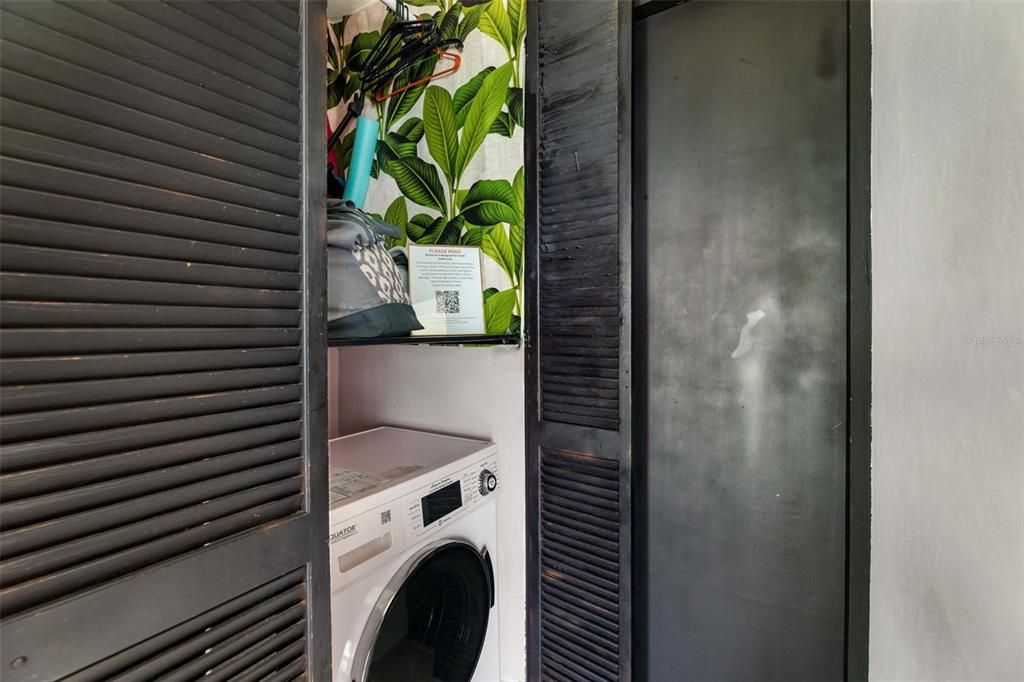 待售: $325,000 (2 贝兹, 1 浴室, 550 平方英尺)