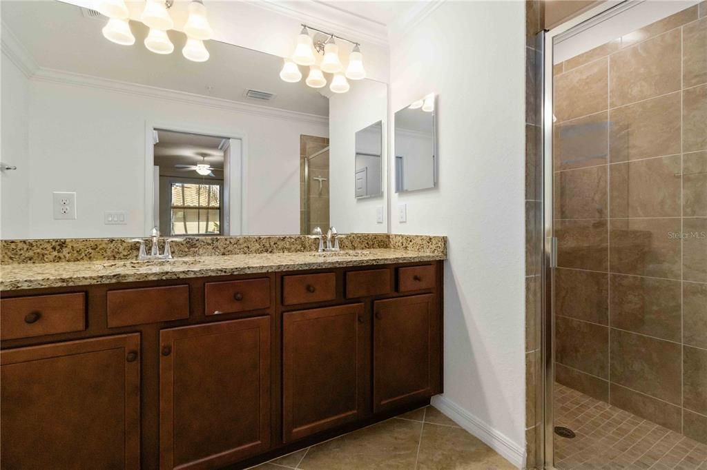 待售: $398,999 (2 贝兹, 2 浴室, 1336 平方英尺)