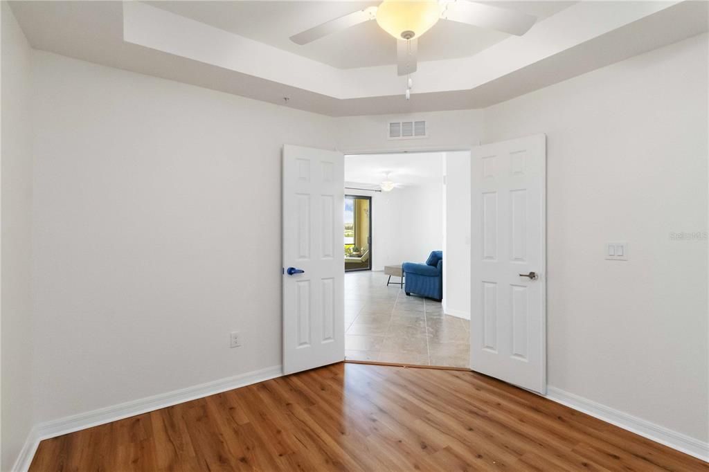 待售: $398,999 (2 贝兹, 2 浴室, 1336 平方英尺)