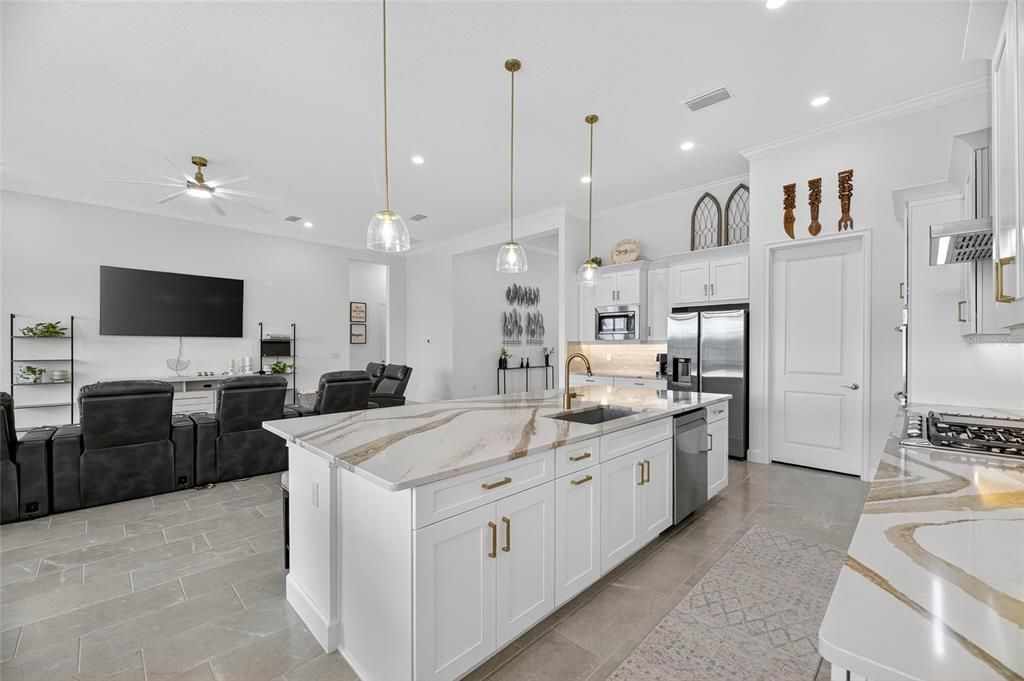 待售: $1,095,000 (4 贝兹, 3 浴室, 2983 平方英尺)