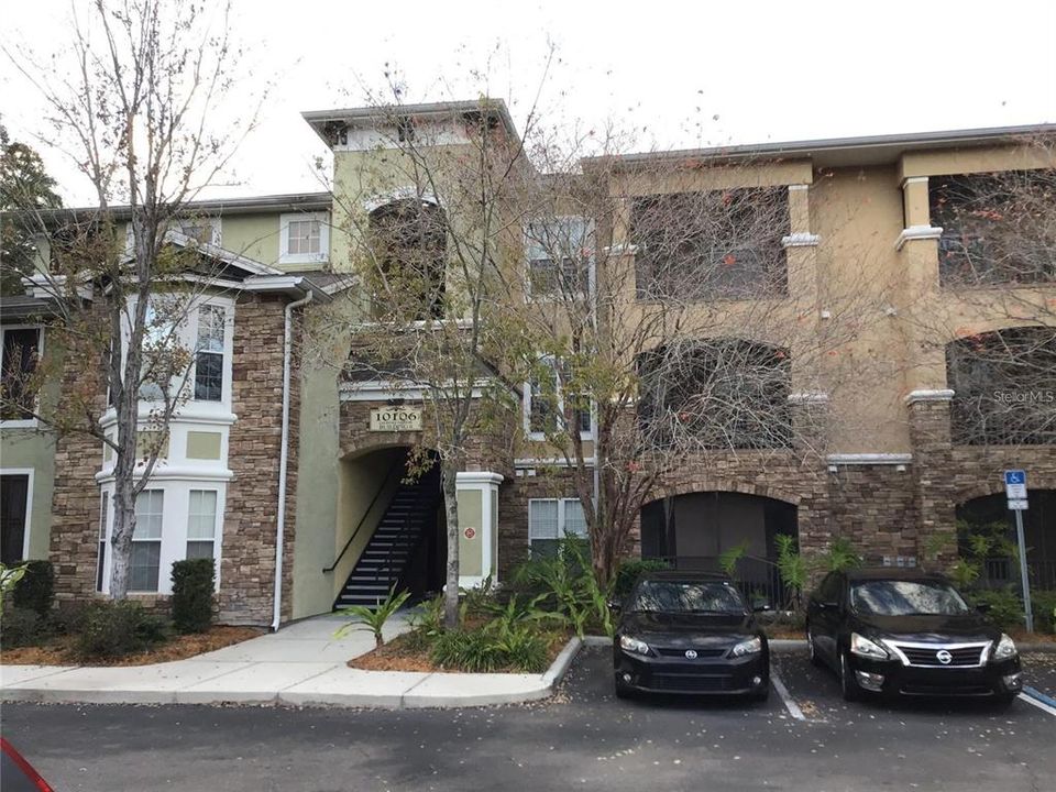 For Rent: $1,350 (1 beds, 1 baths, 769 Square Feet)