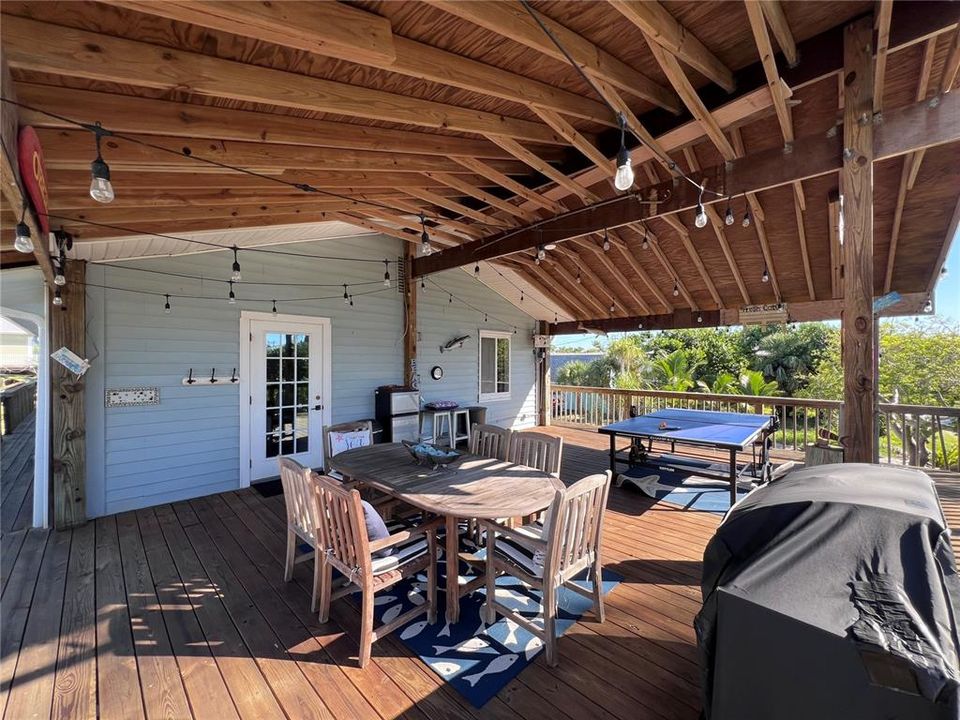 Под контрактом: $599,999 (3 спален, 2 ванн, 1196 Квадратных фут)