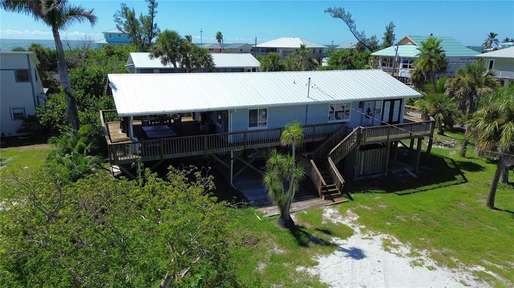 Под контрактом: $599,999 (3 спален, 2 ванн, 1196 Квадратных фут)