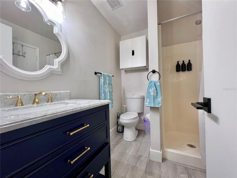 Под контрактом: $599,999 (3 спален, 2 ванн, 1196 Квадратных фут)