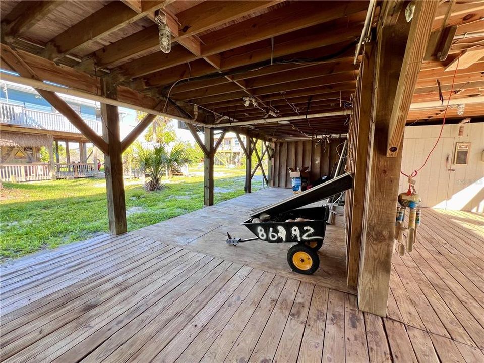 Под контрактом: $599,999 (3 спален, 2 ванн, 1196 Квадратных фут)