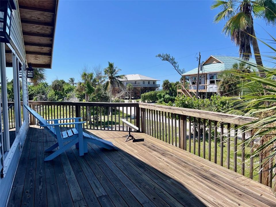 Под контрактом: $599,999 (3 спален, 2 ванн, 1196 Квадратных фут)