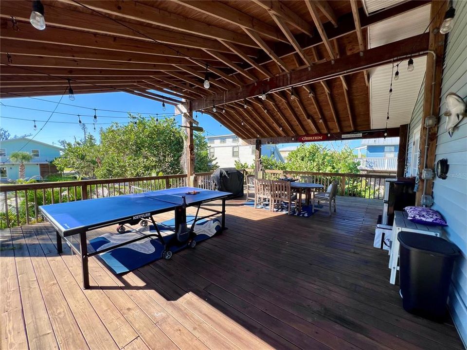 Под контрактом: $599,999 (3 спален, 2 ванн, 1196 Квадратных фут)