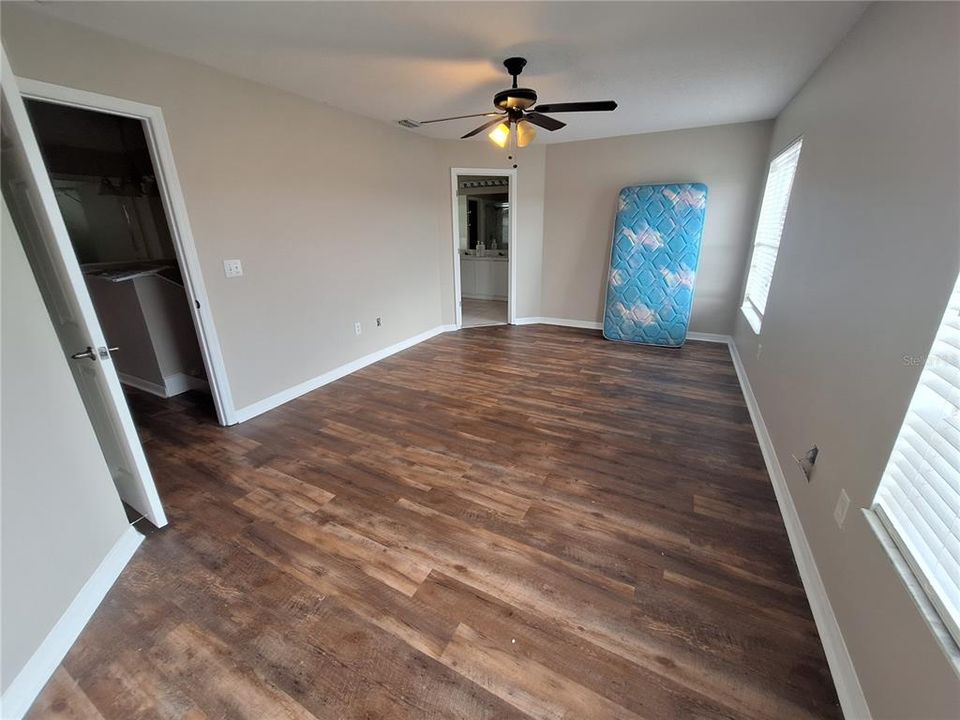 В аренду: $2,595 (4 спален, 2 ванн, 2366 Квадратных фут)