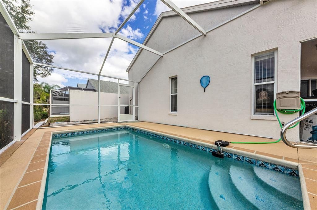 For Sale: $300,000 (2 beds, 2 baths, 1676 Square Feet)