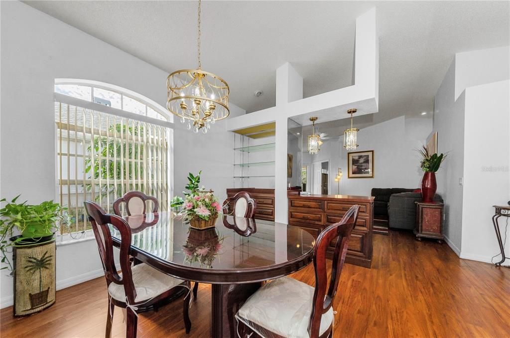 For Sale: $300,000 (2 beds, 2 baths, 1676 Square Feet)