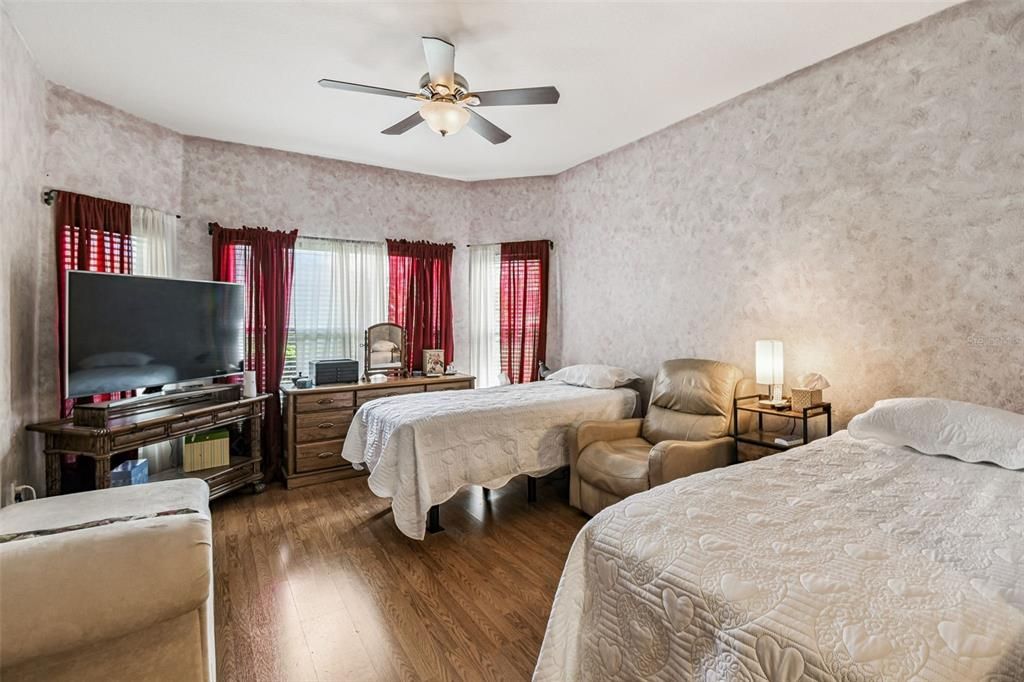 На продажу: $285,000 (2 спален, 2 ванн, 1491 Квадратных фут)