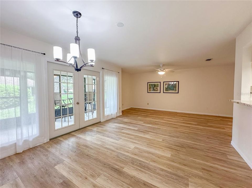 待售: $232,000 (2 贝兹, 2 浴室, 1282 平方英尺)