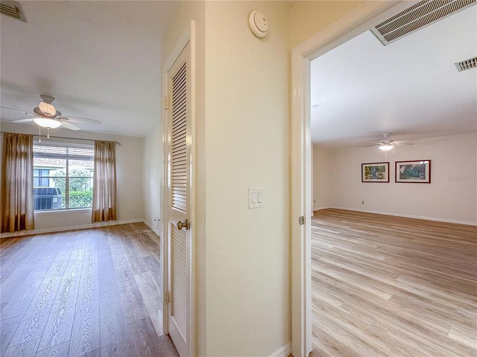 待售: $232,000 (2 贝兹, 2 浴室, 1282 平方英尺)