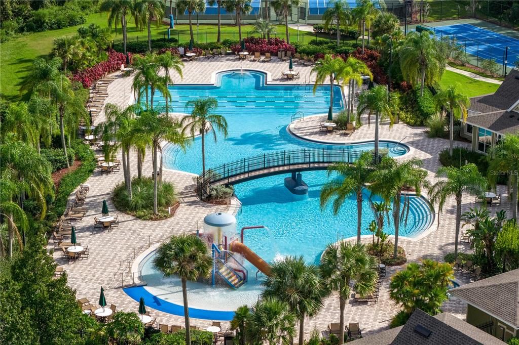 合同活跃: $610,000 (4 贝兹, 3 浴室, 2537 平方英尺)