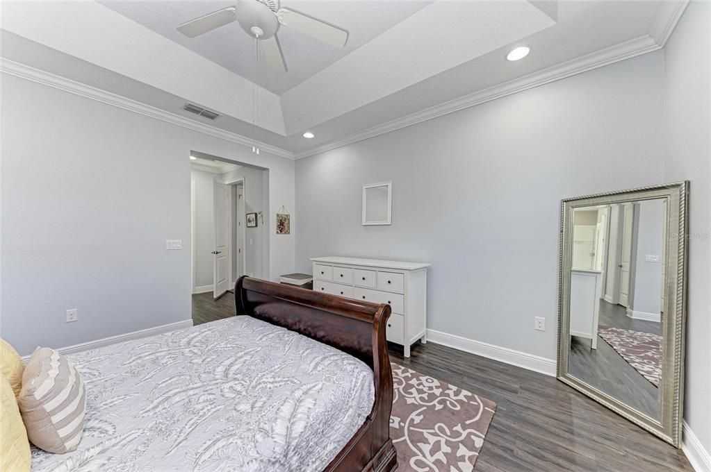 Active With Contract: $4,500 (3 beds, 2 baths, 2507 Square Feet)