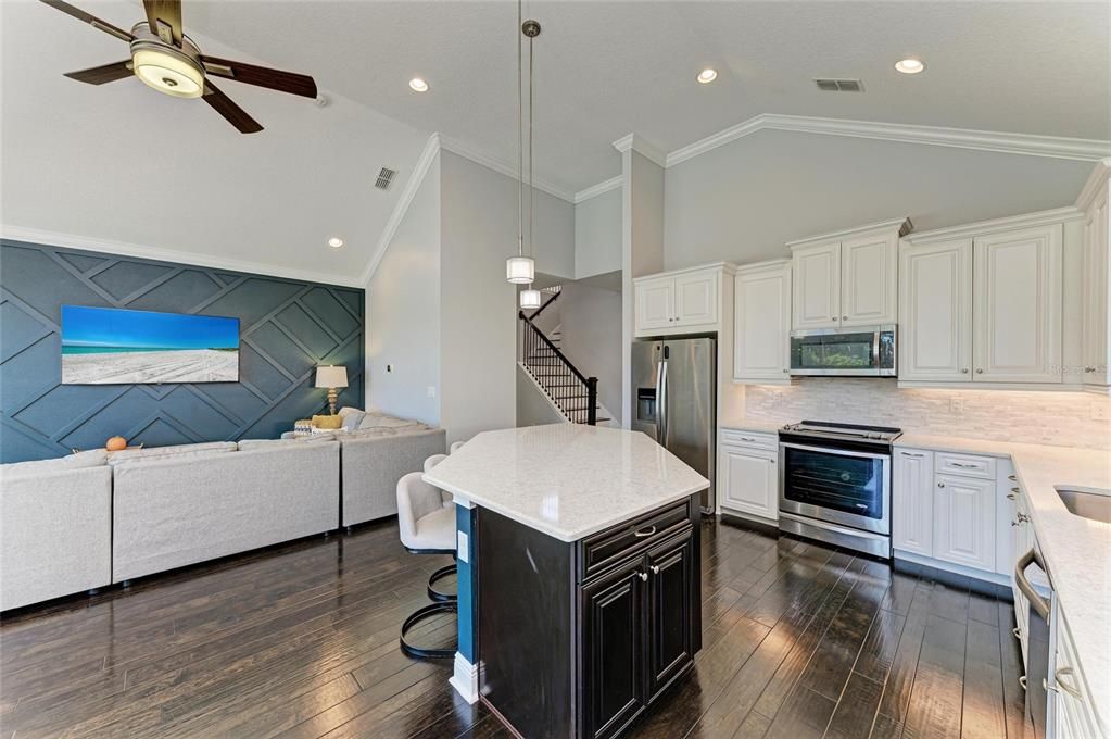 Active With Contract: $4,500 (3 beds, 2 baths, 2507 Square Feet)