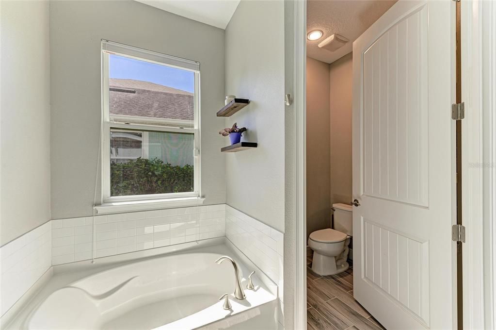 Active With Contract: $4,500 (3 beds, 2 baths, 2507 Square Feet)
