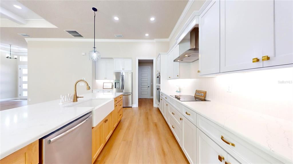 En Venta: $625,000 (4 camas, 3 baños, 2431 Pies cuadrados)