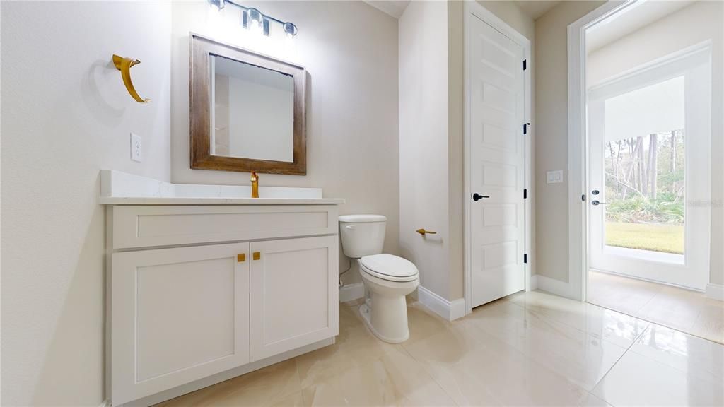 En Venta: $625,000 (4 camas, 3 baños, 2431 Pies cuadrados)