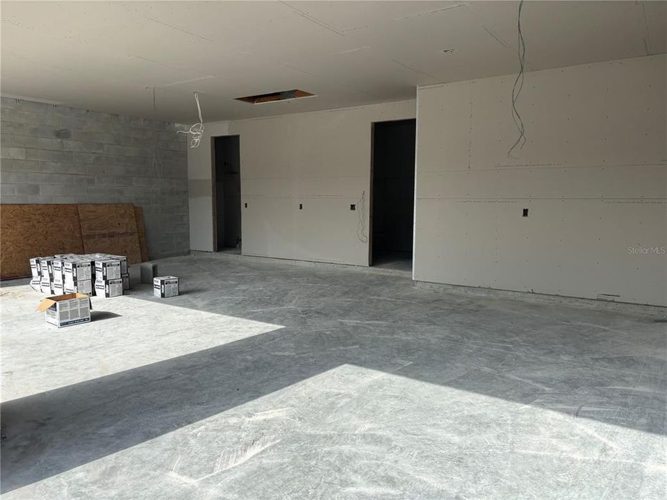 En Venta: $625,000 (4 camas, 3 baños, 2431 Pies cuadrados)