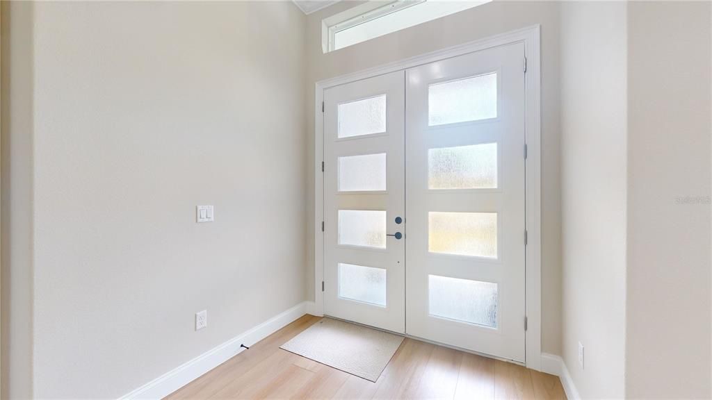 En Venta: $625,000 (4 camas, 3 baños, 2431 Pies cuadrados)