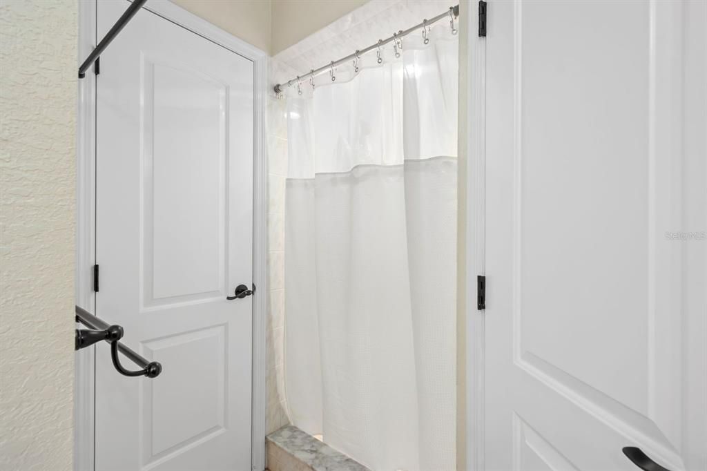 На продажу: $1,200,000 (4 спален, 4 ванн, 3484 Квадратных фут)