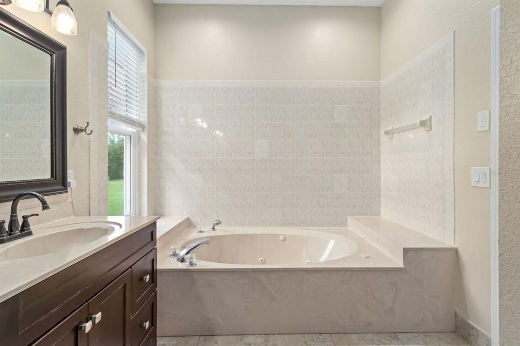 На продажу: $1,200,000 (4 спален, 4 ванн, 3484 Квадратных фут)