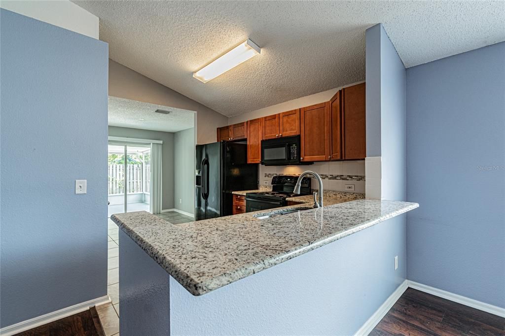 En Renta: $2,500 (4 camas, 2 baños, 1381 Pies cuadrados)