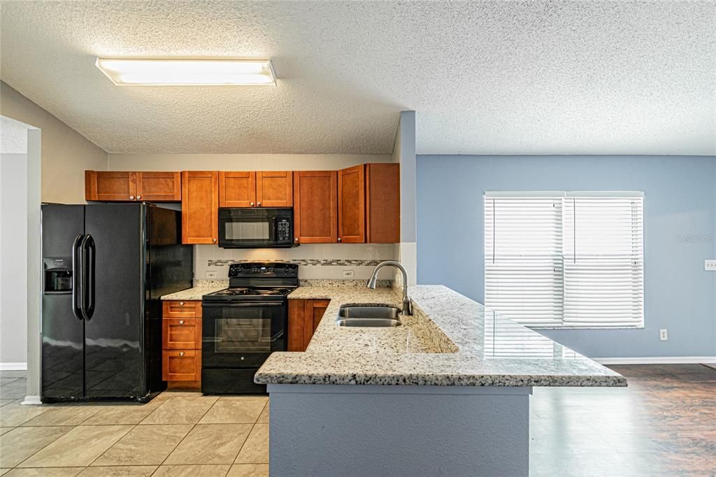 En Renta: $2,500 (4 camas, 2 baños, 1381 Pies cuadrados)