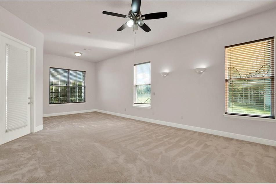 Под контрактом: $3,600 (4 спален, 4 ванн, 2953 Квадратных фут)