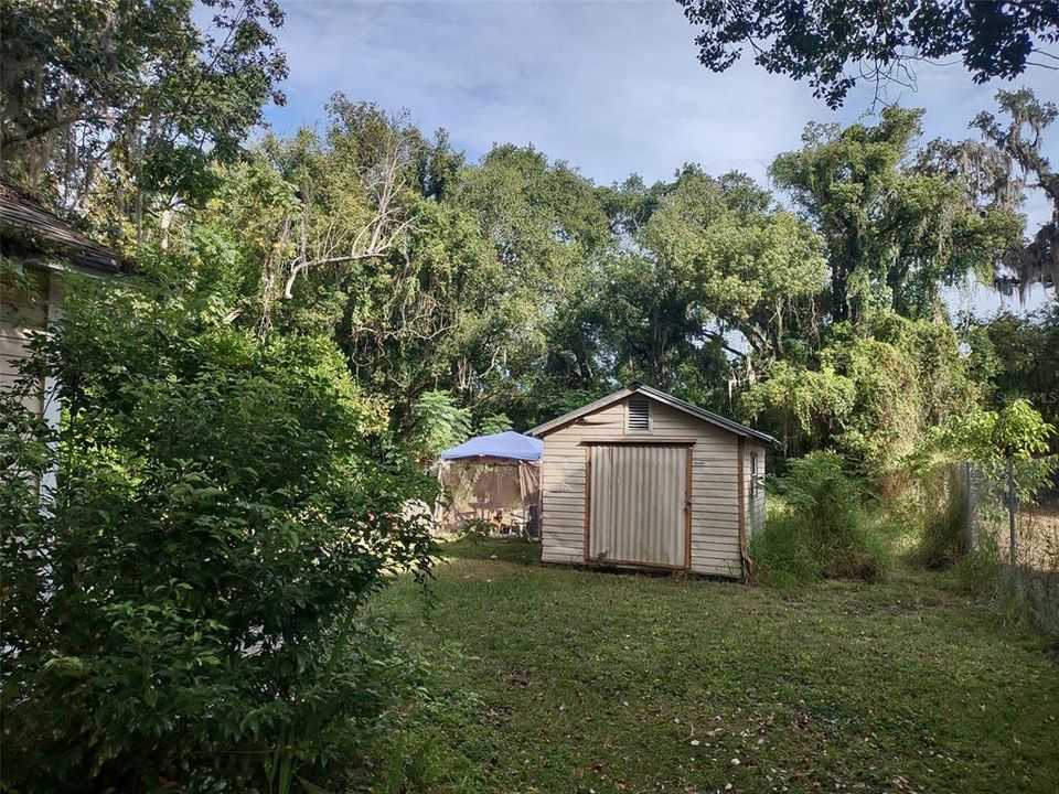 На продажу: $175,000 (4 спален, 2 ванн, 1297 Квадратных фут)