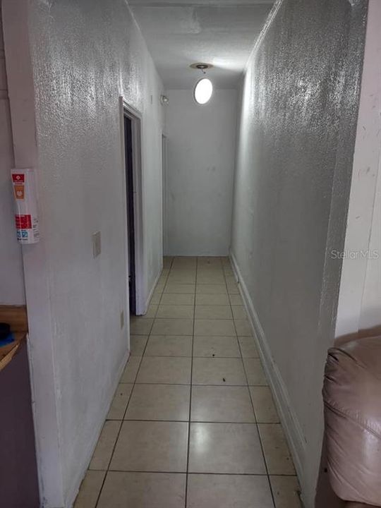 На продажу: $175,000 (4 спален, 2 ванн, 1297 Квадратных фут)