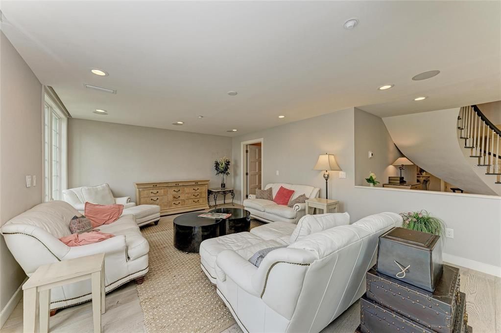 For Sale: $10,900,000 (8 beds, 8 baths, 5886 Square Feet)