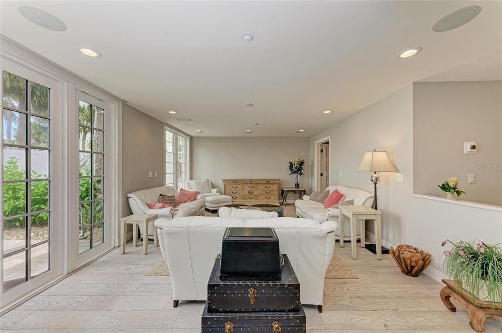 For Sale: $10,900,000 (8 beds, 8 baths, 5886 Square Feet)