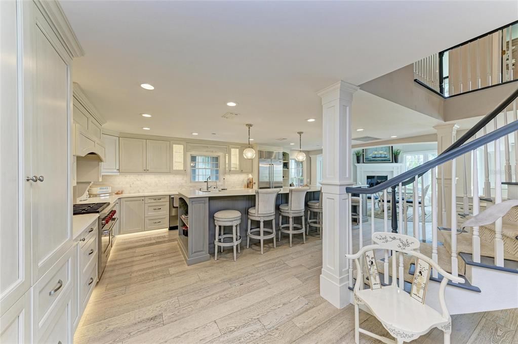 For Sale: $10,900,000 (8 beds, 8 baths, 5886 Square Feet)