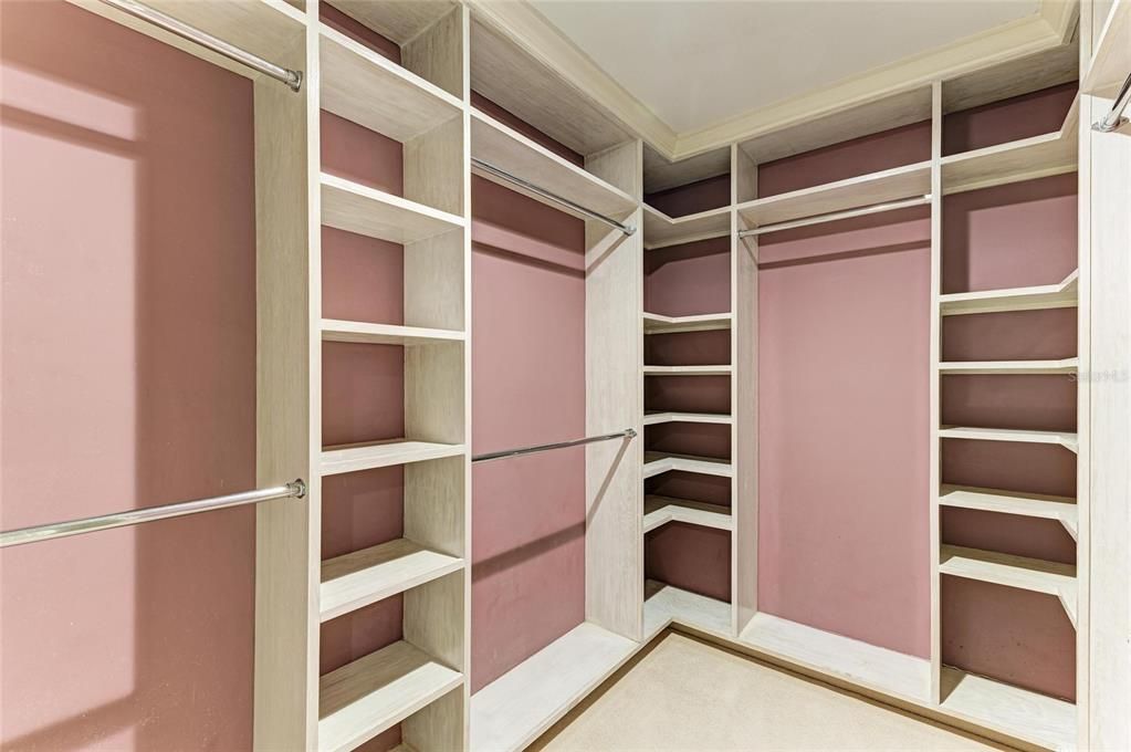 For Sale: $10,900,000 (8 beds, 8 baths, 5886 Square Feet)