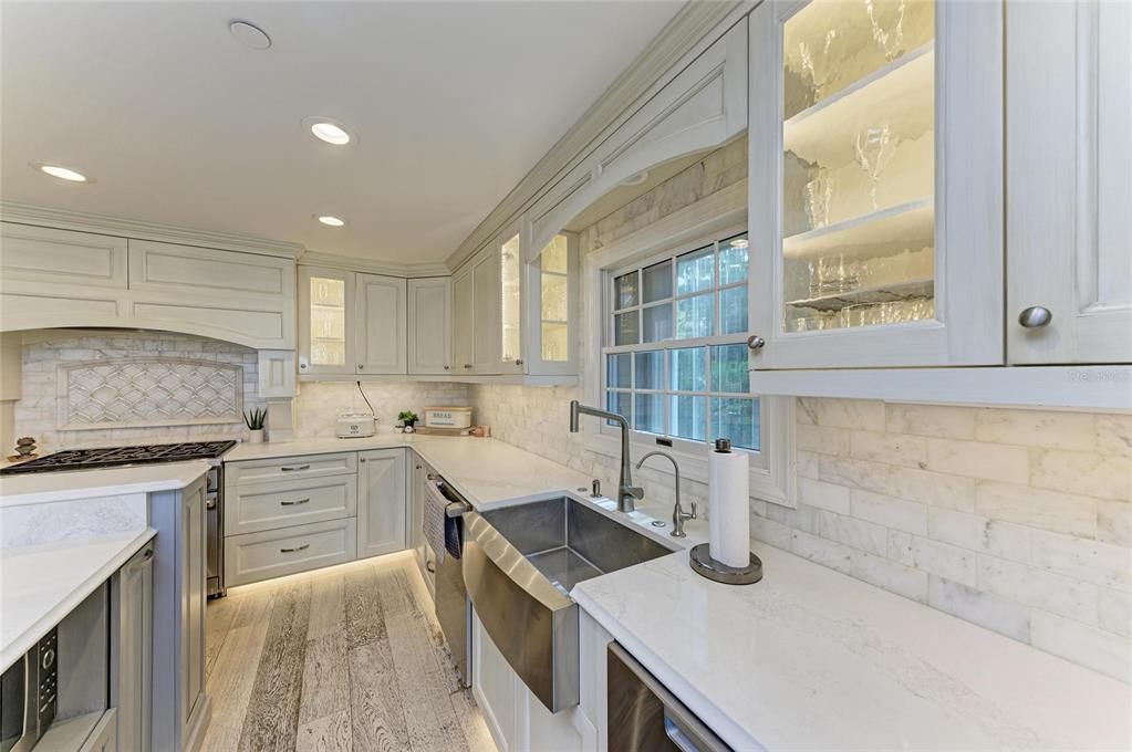 For Sale: $10,900,000 (8 beds, 8 baths, 5886 Square Feet)