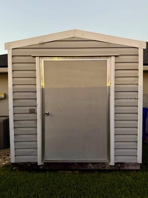 На продажу: $415,000 (3 спален, 2 ванн, 2017 Квадратных фут)