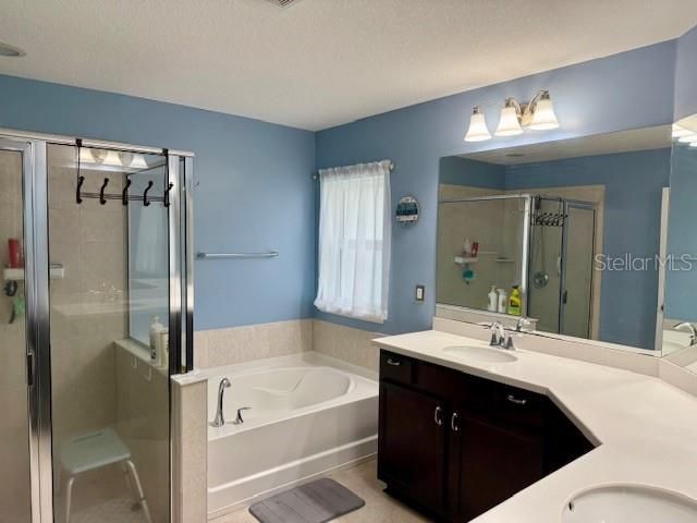 For Sale: $415,000 (3 beds, 2 baths, 2017 Square Feet)