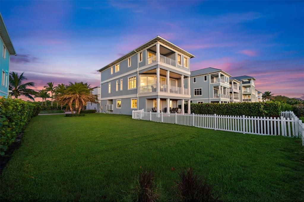 For Sale: $4,650,000 (5 beds, 5 baths, 4436 Square Feet)