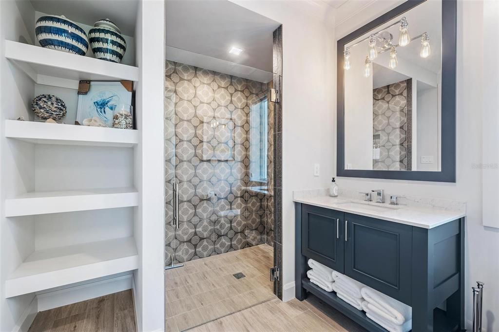 For Sale: $4,650,000 (5 beds, 5 baths, 4436 Square Feet)