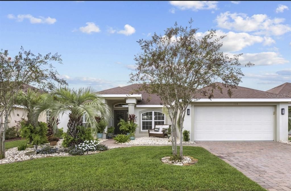 Под контрактом: $435,000 (3 спален, 2 ванн, 1586 Квадратных фут)