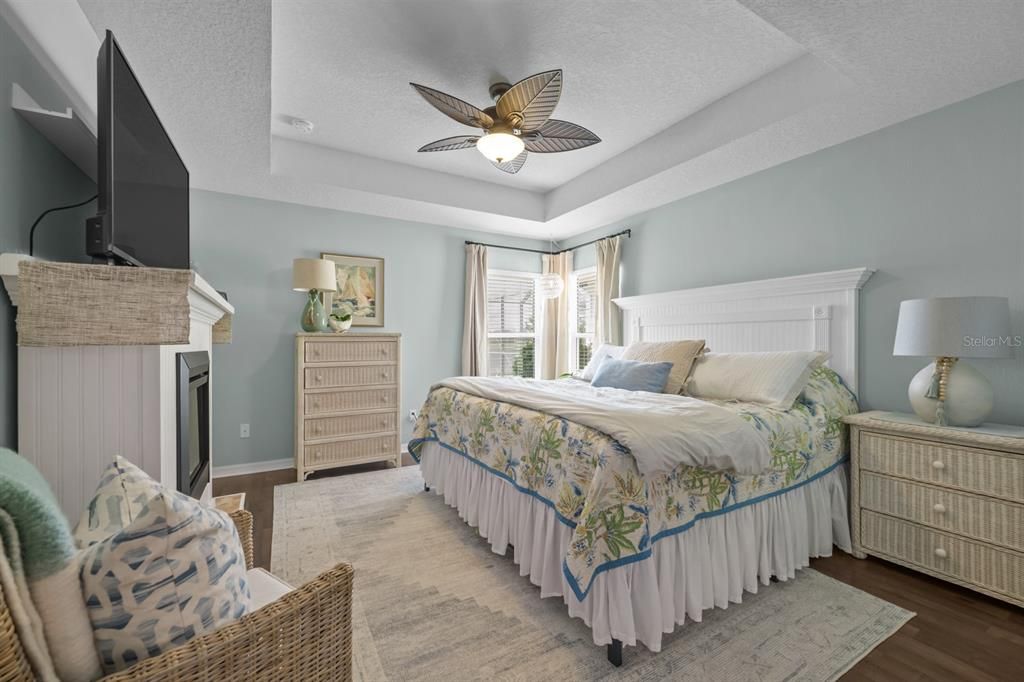 Под контрактом: $435,000 (3 спален, 2 ванн, 1586 Квадратных фут)