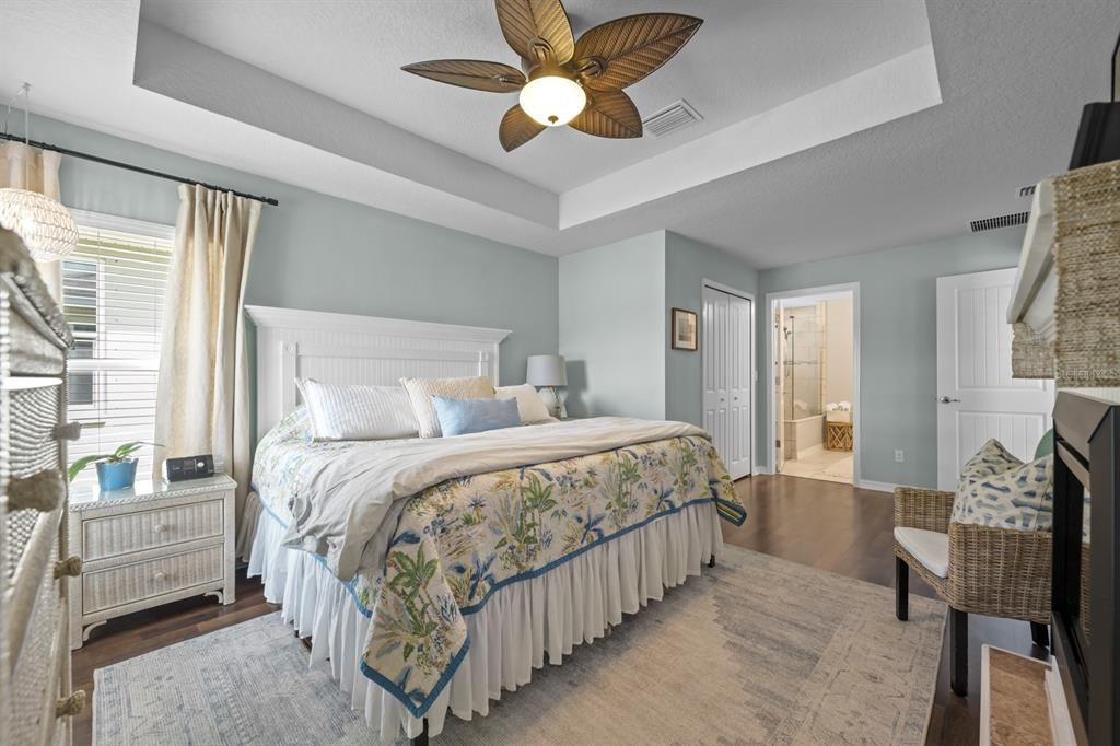 Под контрактом: $435,000 (3 спален, 2 ванн, 1586 Квадратных фут)