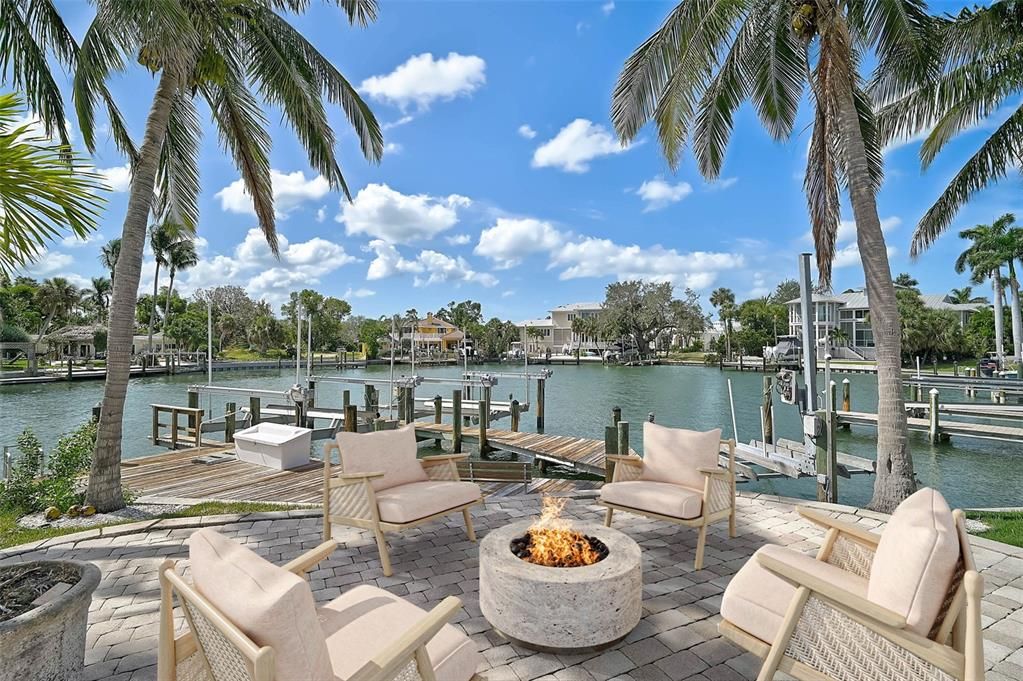 Activo con contrato: $2,795,000 (3 camas, 3 baños, 4399 Pies cuadrados)