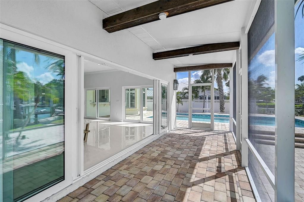 Activo con contrato: $2,795,000 (3 camas, 3 baños, 4399 Pies cuadrados)